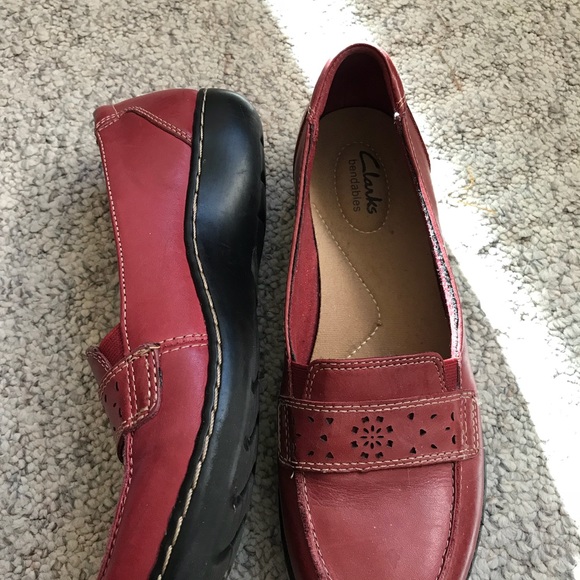Red slip on leather shoe - Picture 3 of 3